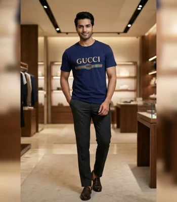 Gucci Men’s Navy Blue Embroidered Logo Heritage T Shirt (2)