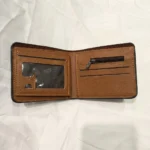 Black crocodile embossed bifold wallet for men (1)