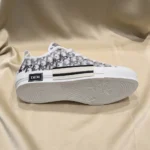Dior B23 low top oblique sneakers in white and black (5)