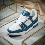 Louis Vuitton Trainer sneaker in blue monogram denim and white leather (2)