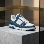 Louis Vuitton Trainer sneaker in blue monogram denim and white leather (6)