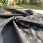 Men's luxury black t shirt with monogram print and chest pocket (4)