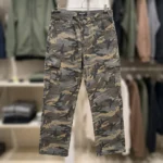 Man wearing Lee camouflage cargo pants (2)