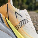 White and yellow gradient chunky running shoes with mesh upper (4)