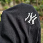 premium black crew neck t shirt with front NY logo (4)