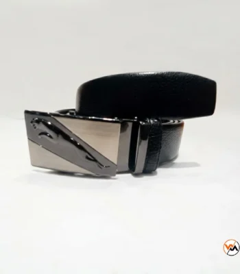 Mens black belt with metal buckle featuring a sleek cat emblem representing classic style – mens black belt – photo 1
