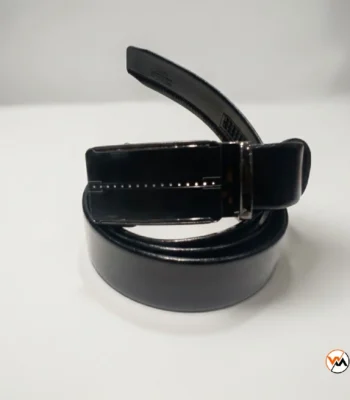Mens black leather belt with an essential metallic buckle design – mens black leather belt – photo 1