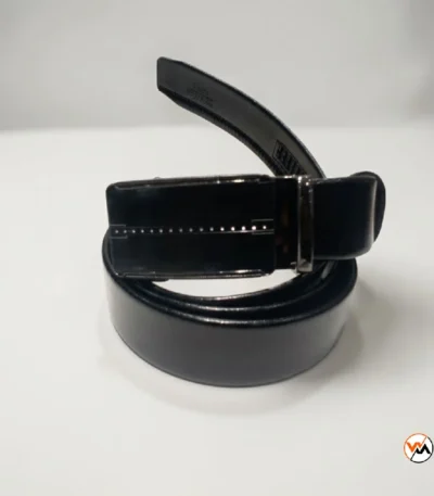 Mens black leather belt with an essential metallic buckle design – mens black leather belt – photo 1