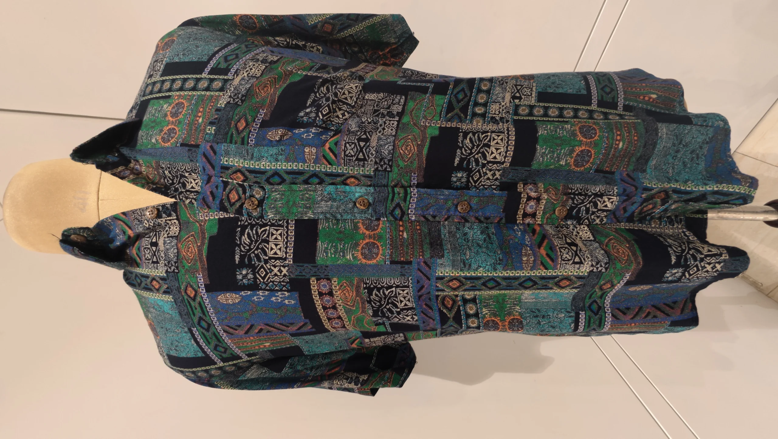 Ultimate vintage printed shirt featuring a patterned multi color style for men – vintage printed shirt Ultimate vintage printed shirt featuring a patterned multi-color style for men – vintage printed shirt – photo 1